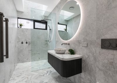 stunning modern bathroom